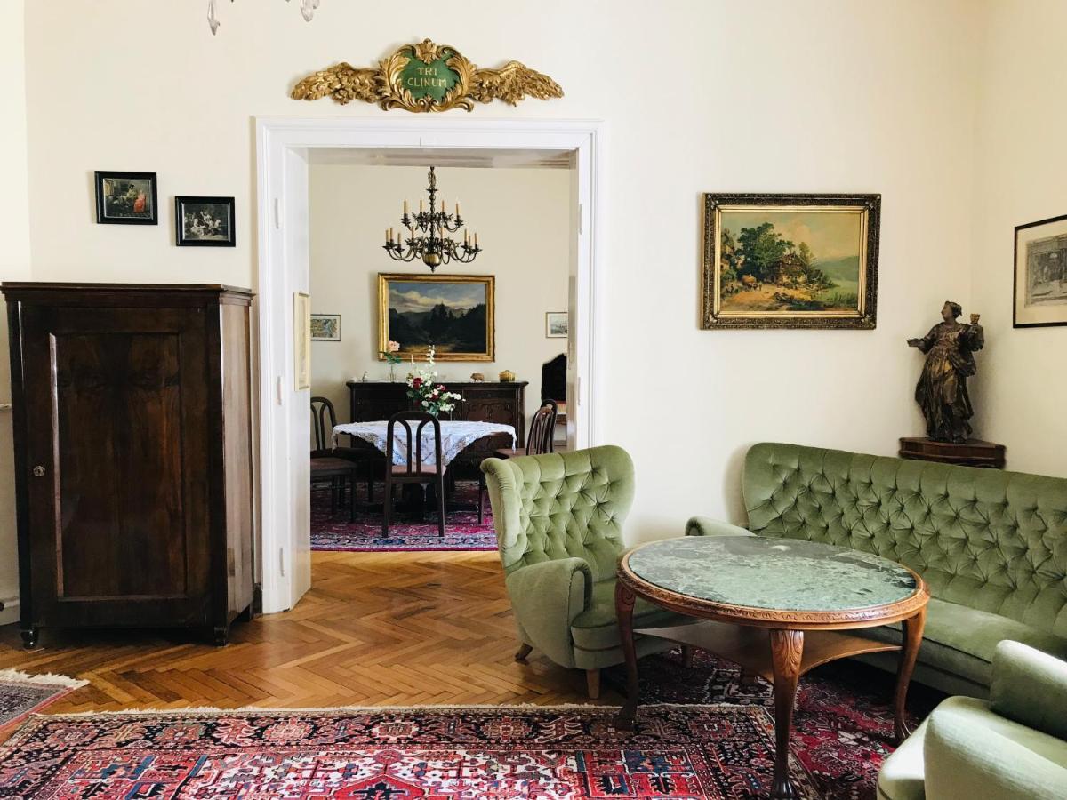 Ferienwohnung Schloss Schrattenthal ภายนอก รูปภาพ